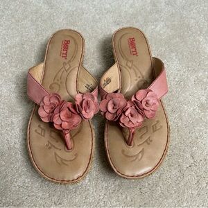 Born Pink Leather Flower Sandals Womens 8 Beach Summer Vacation Thong wedge